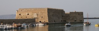 Venetian_fortress_in_the_harbour_-_Heraklion,_Crete