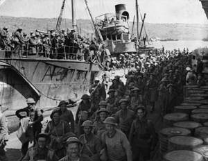 British, Australian and New Zealand troops disembark at Suda Bay.